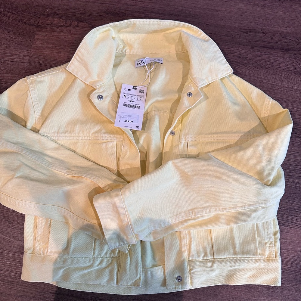 NWT ZARA cropped yellow jean jacket